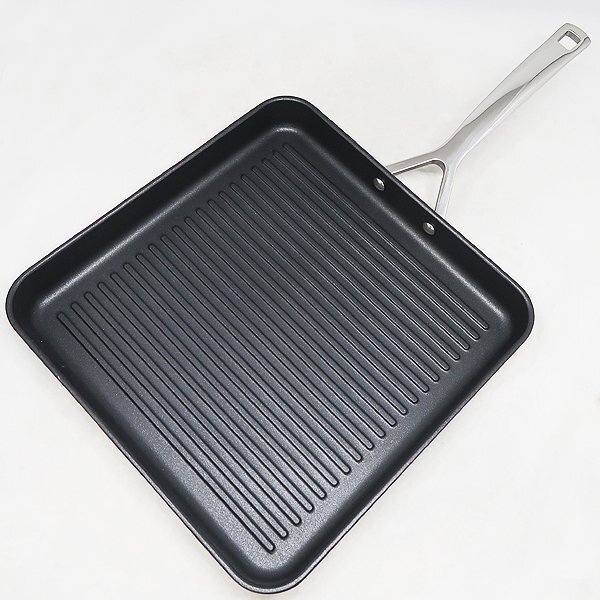 DKG★送料無料★ 美品 Le Creuset ルクルーゼ キャストアルミニウム グリル 28cm IH対応 ル・クルーゼ ステーキ フライパン グリルパン拍卖