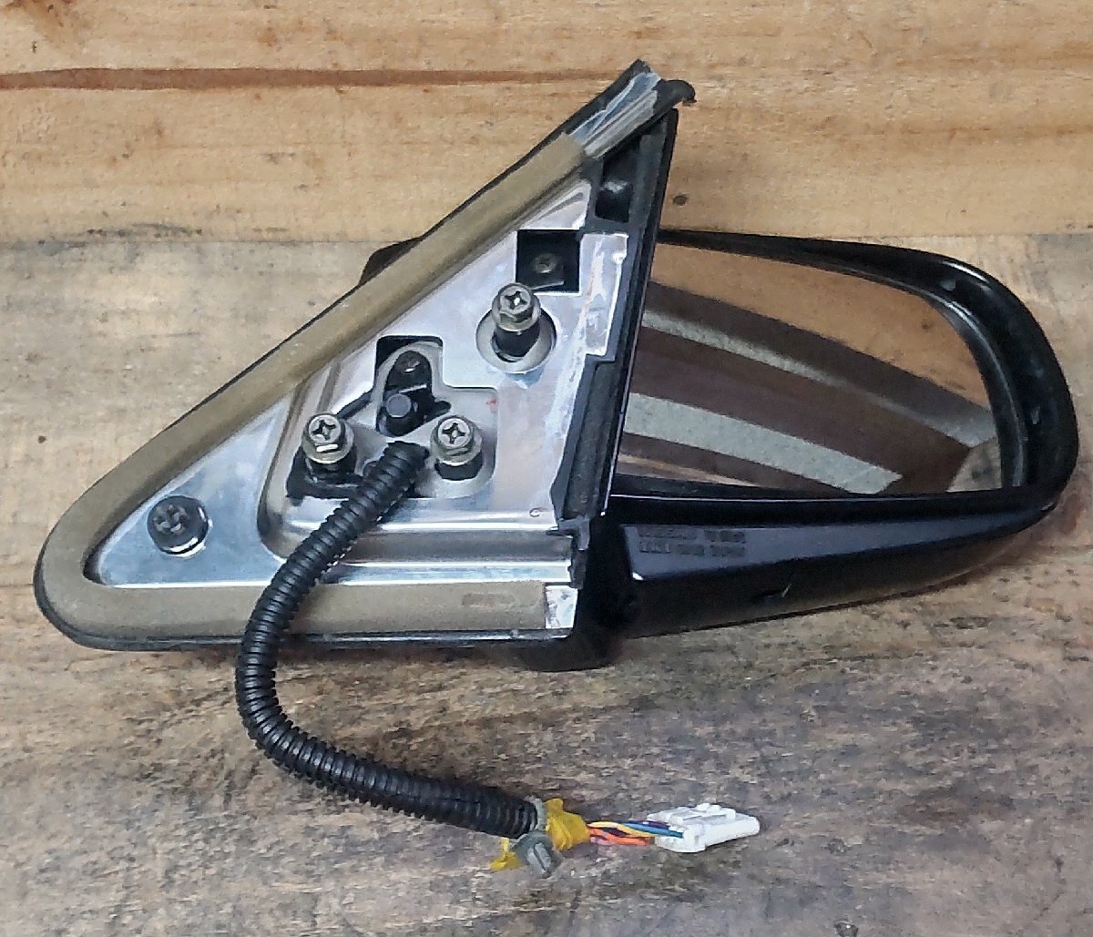 右 ドアミラー 日産 セドリック PAY31 H6/5 黒 メッキ 96301-1H720 中古 16007041拍卖