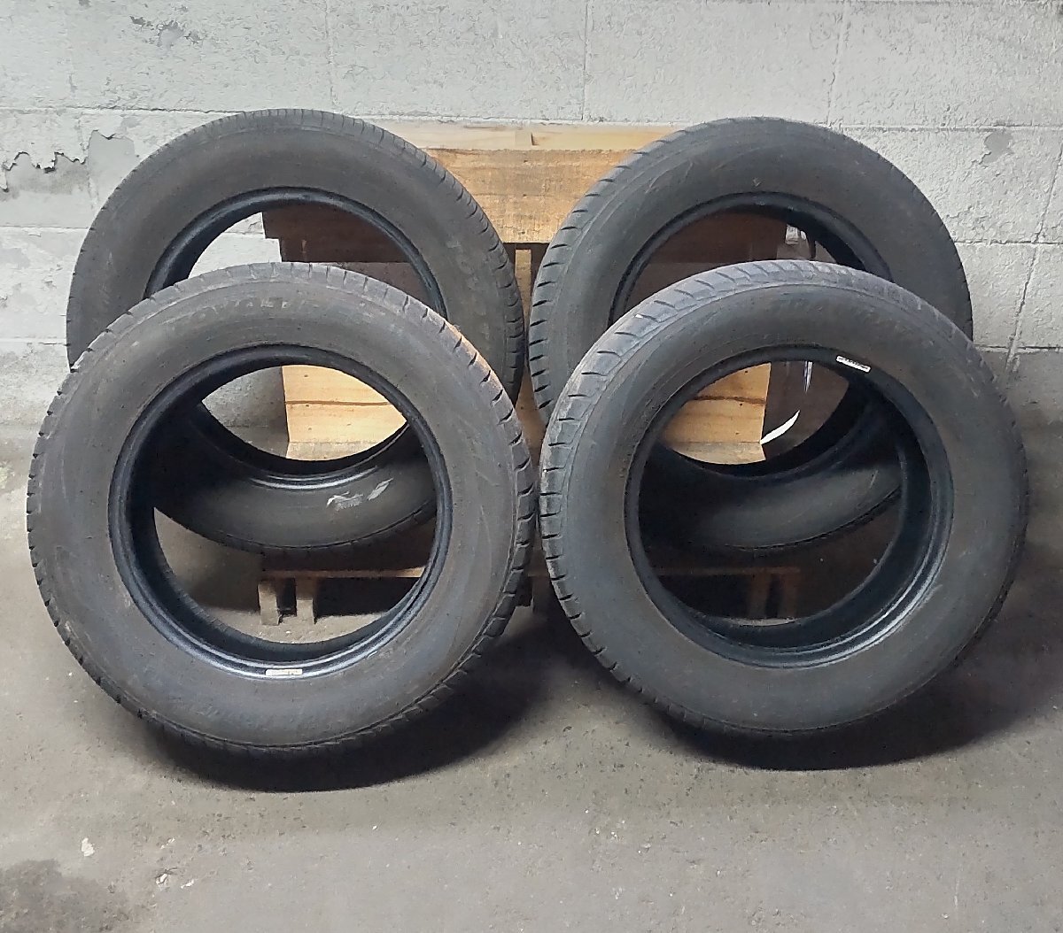 ノーマル タイヤ 4本 2022年製 195/65R15 91H TOYO TARES TRANPATH 5.2-6.2 中古拍卖