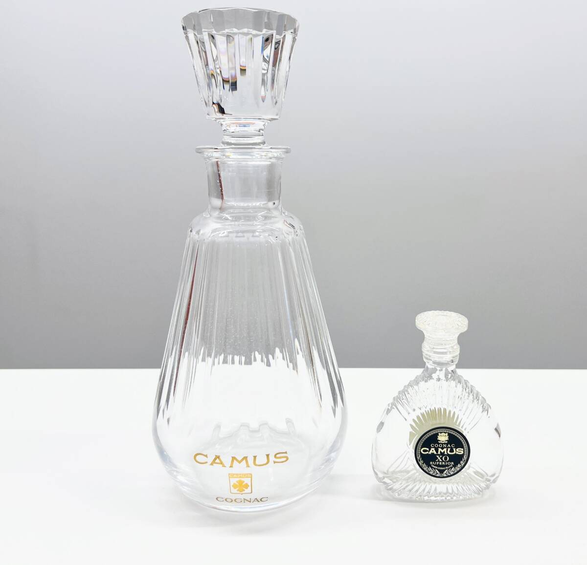 C【1円スタート】カミュ カラフェ アルコール コニャック ブランデー 空瓶 美品 CAMUS COGNAC XO 栓あり 空きビン バカラ Baccrat拍卖