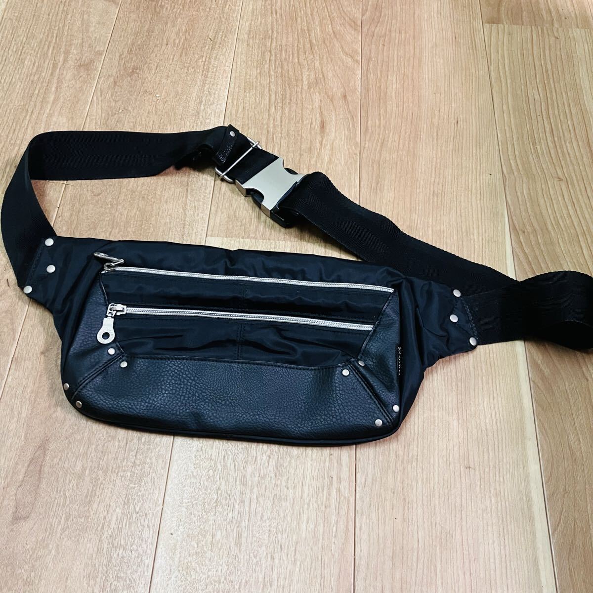 VOLUTTA ヴォルッタ 日本製 ボディバッグ ウエストバッグ ウエストポーチ拍卖