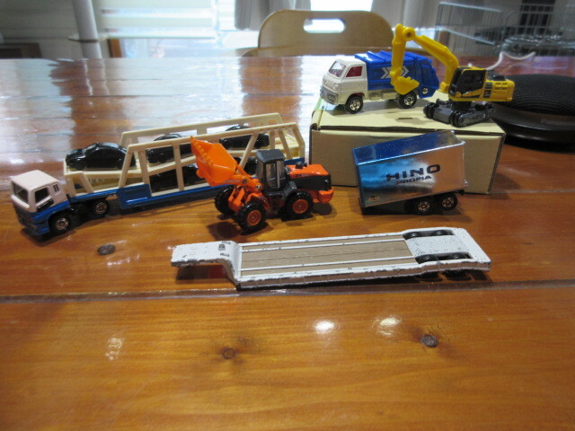 R071006 断捨離 処分「トミカ 建設重機 キャリアカー ゴミ収集車(美品)トレーラーパーツ まとめて」保管品 USED拍卖