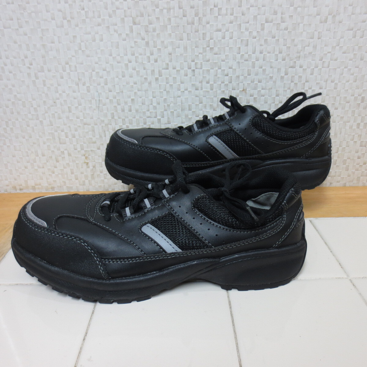 新品 JSAA B種 ミドリ安全 ワークプラス 黒 23.5cm 安全靴 レタパ600円 K10/4拍卖