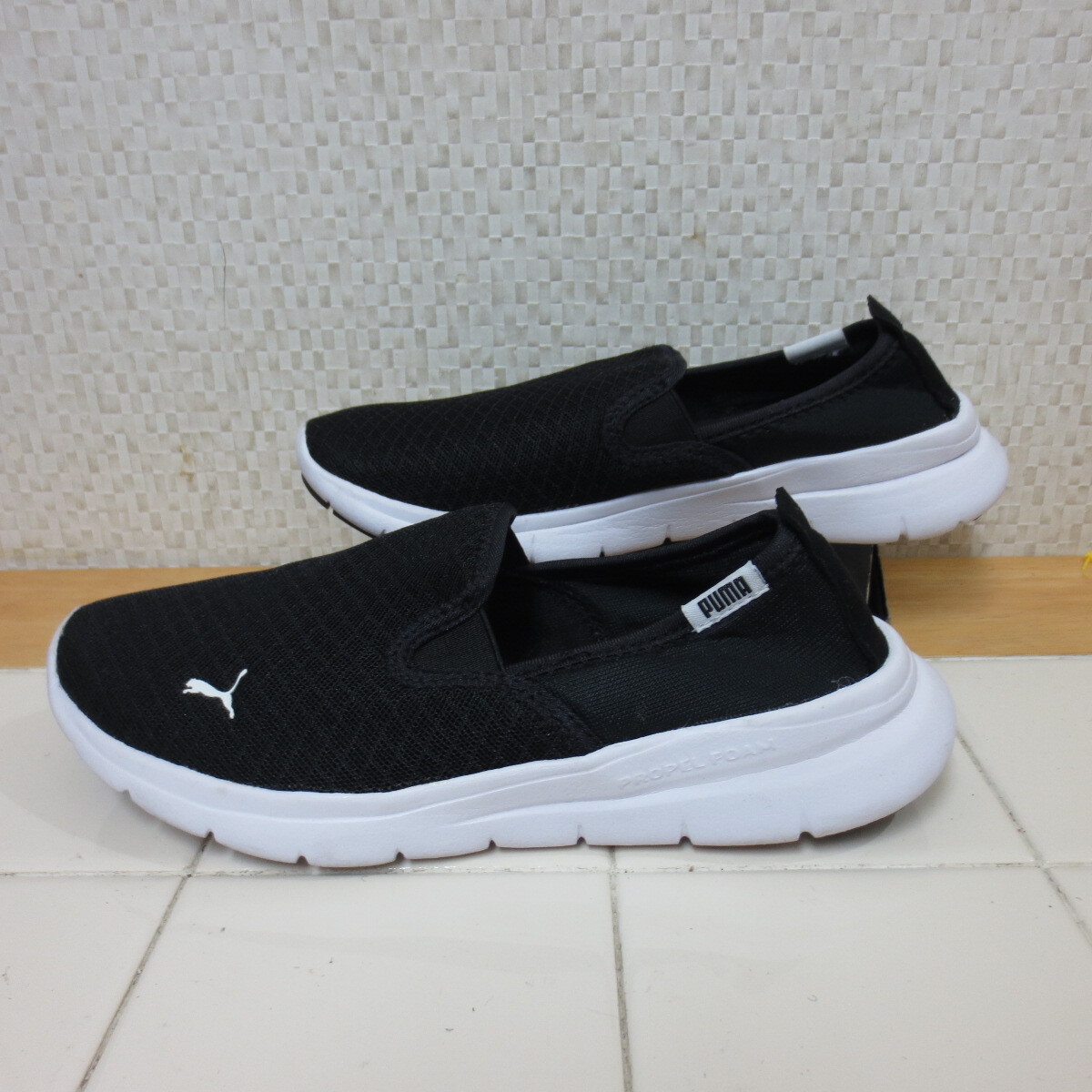 美品 プーマ フレックス エッセンシャル 黒 22.5cm スリッポン PUMA Flex Essential レタパ600円 K10/4拍卖