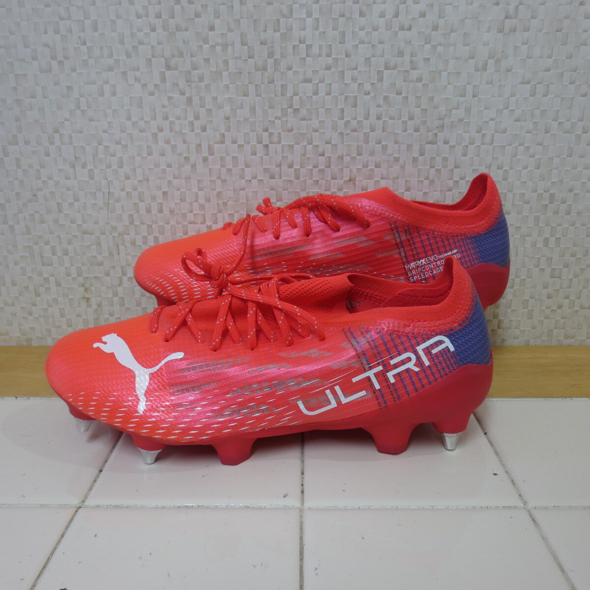 新品B品(試着品) プーマ ウルトラ 1.3 MXSG サンブレイズ オレンジ 25cm サッカースパイク PUMA ULTRA SUNBLAZE レタパ600円 K10/6拍卖