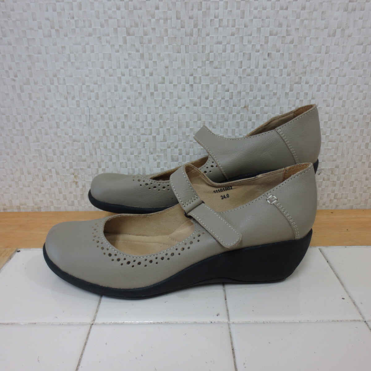 ショール ベージュ 24cm ウェッジソール パンプス scholl レタパ600円 K10/6拍卖