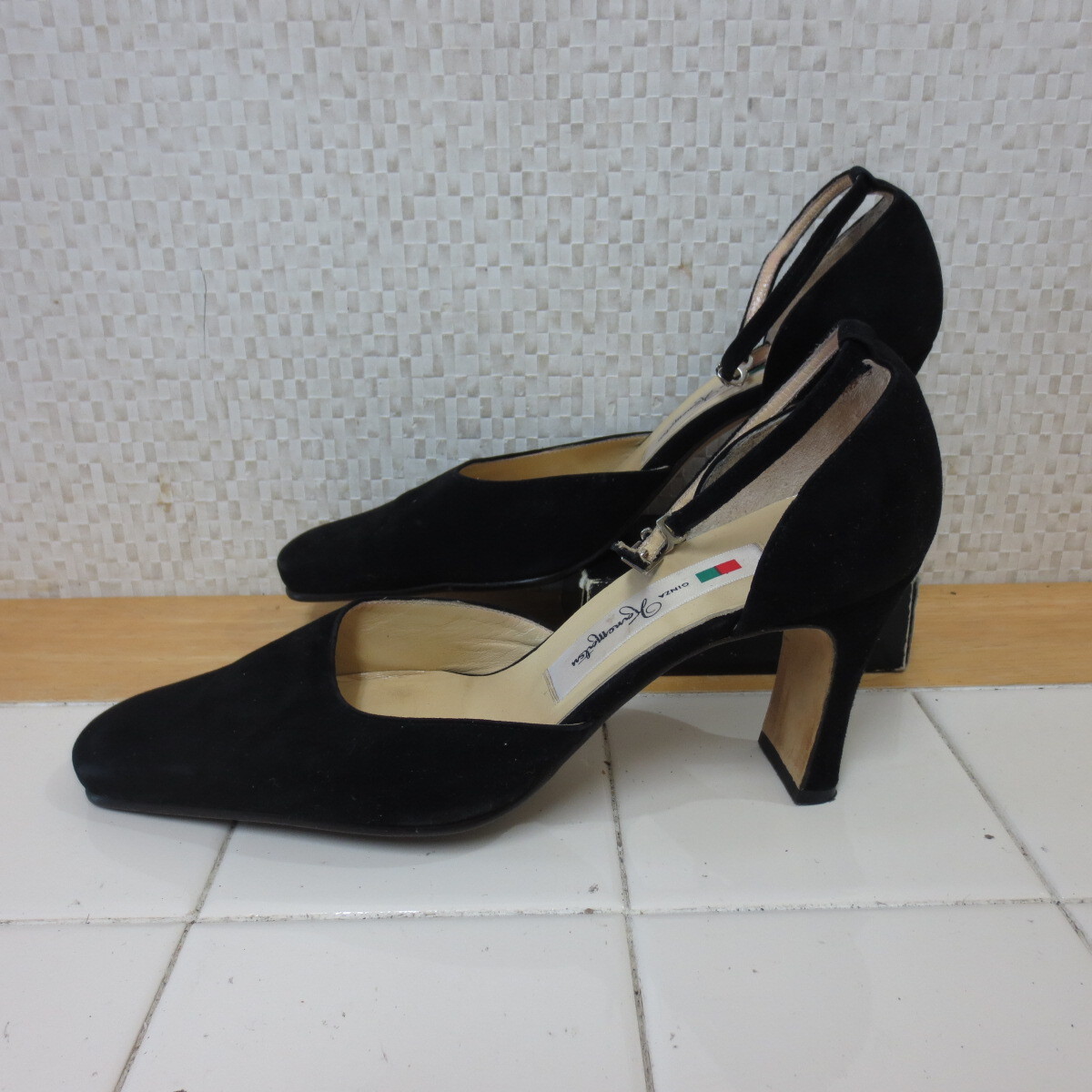 銀座かねまつ 黒 23cm ストラップ パンプス GINZA Kanematsu レタパ600円 K10/6拍卖