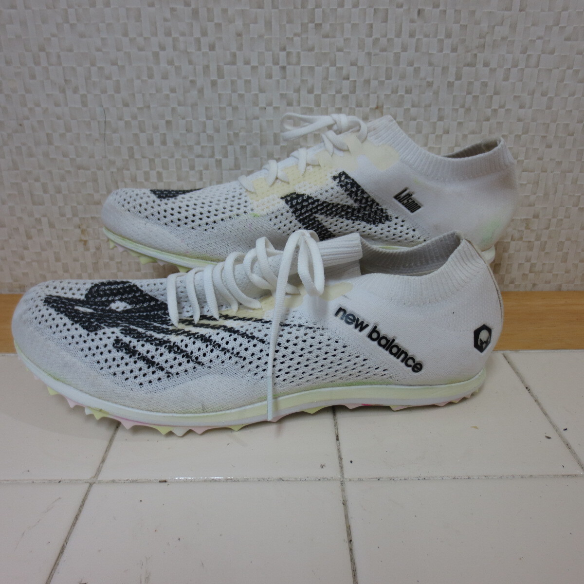 ピン無し ニューバランス ULD5KWB7 白 黒 25cm 陸上スパイク 長距離用 New Balance レタパ600円 K10/7拍卖