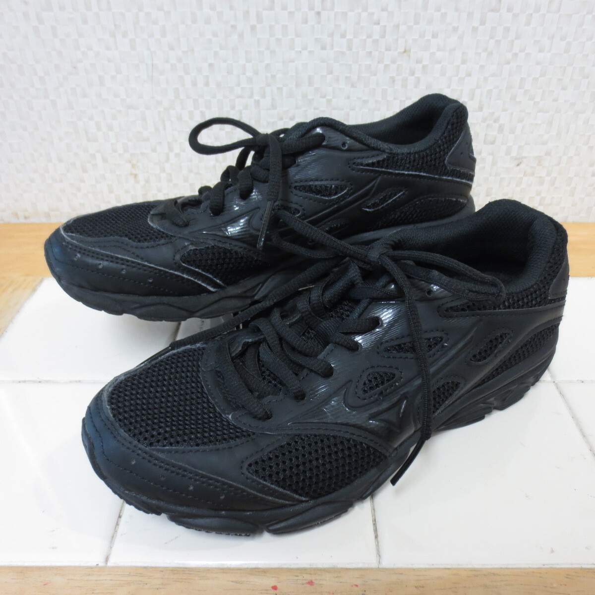 ミズノ マキシマイザー 21 230 K1GA190209 ランニングシューズ ブラック 23㎝ MAXIMIZER レタパ600円 I10/8拍卖