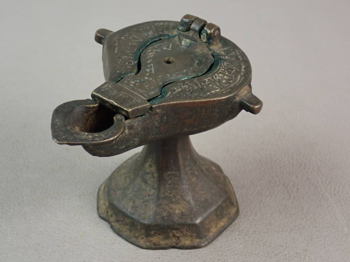 【骨董・茶道具】★古い 唐金 古銅製★★灯火器 燭台 gp092vb 仏教美術 中国古玩 古道具 古民芸拍卖