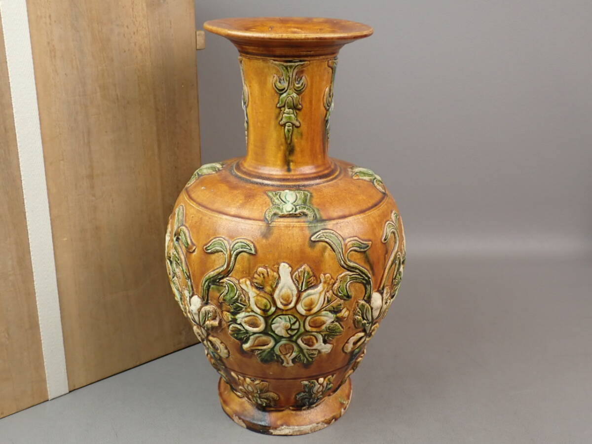 【骨董・茶道具】★中国古玩★★唐三彩花文花瓶 gq016ub 花道 華道拍卖