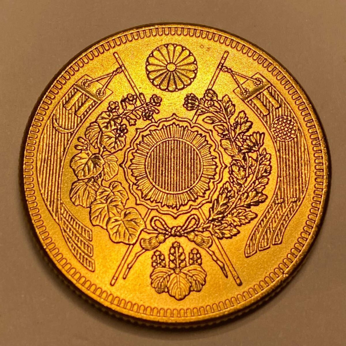 金貨 日本 旧十圓金貨 明治十年 29.5*3mm15.32㌘ 大日本 菊紋 古銭 竜 金貨 コレクション 小型金貨拍卖
