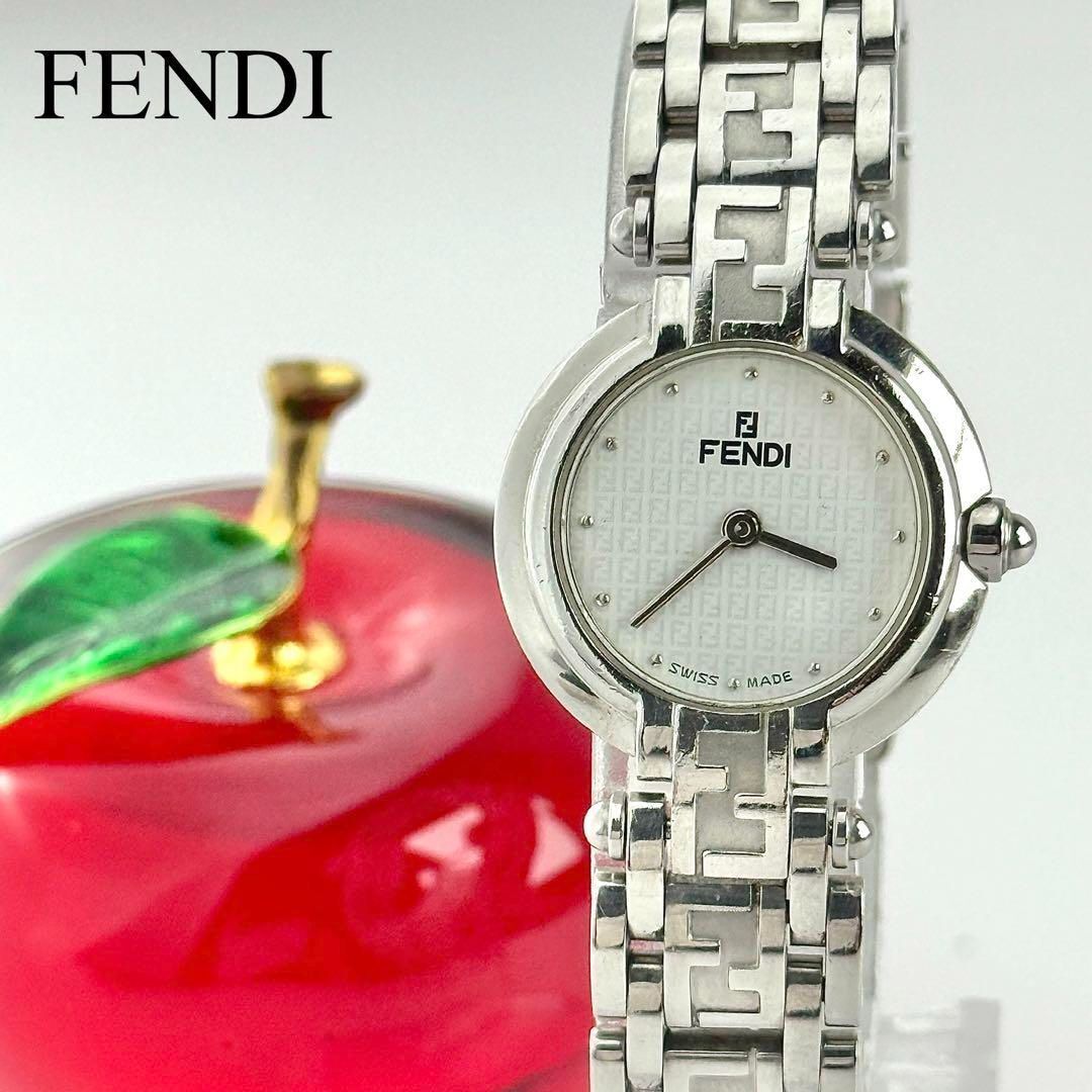 フェンディ ズッカ柄ベルト ラウンド 新品電池 レディース 腕時計 177拍卖