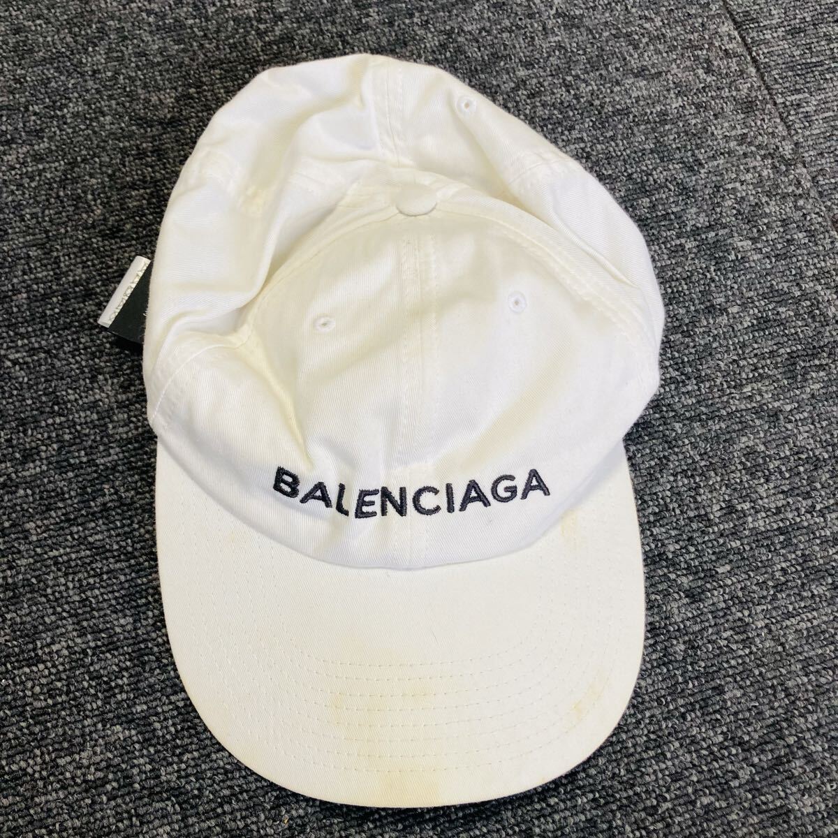1円スタート!BALENCIAGA バレンシアガ キャップ 英字刺繍ロゴ ホワイト L59 黄ばみあり拍卖