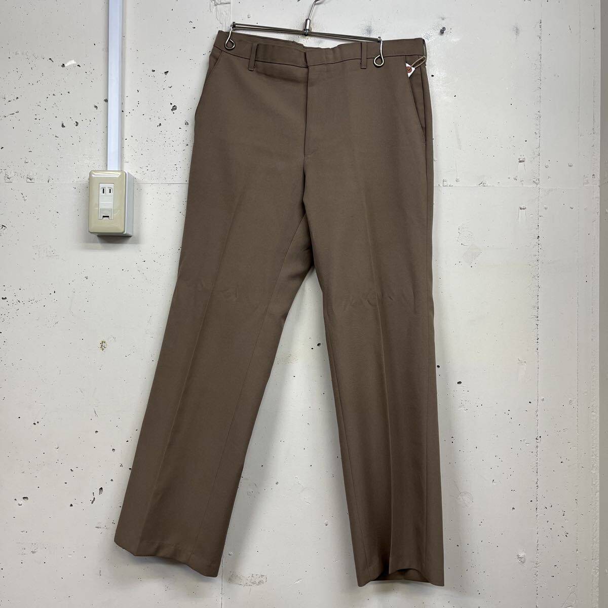 90s 90年代 Levis ACTION SLACKS リーバイス アクションスラックス パンツ メンズ w84 茶 ベージュ TALONジップ拍卖
