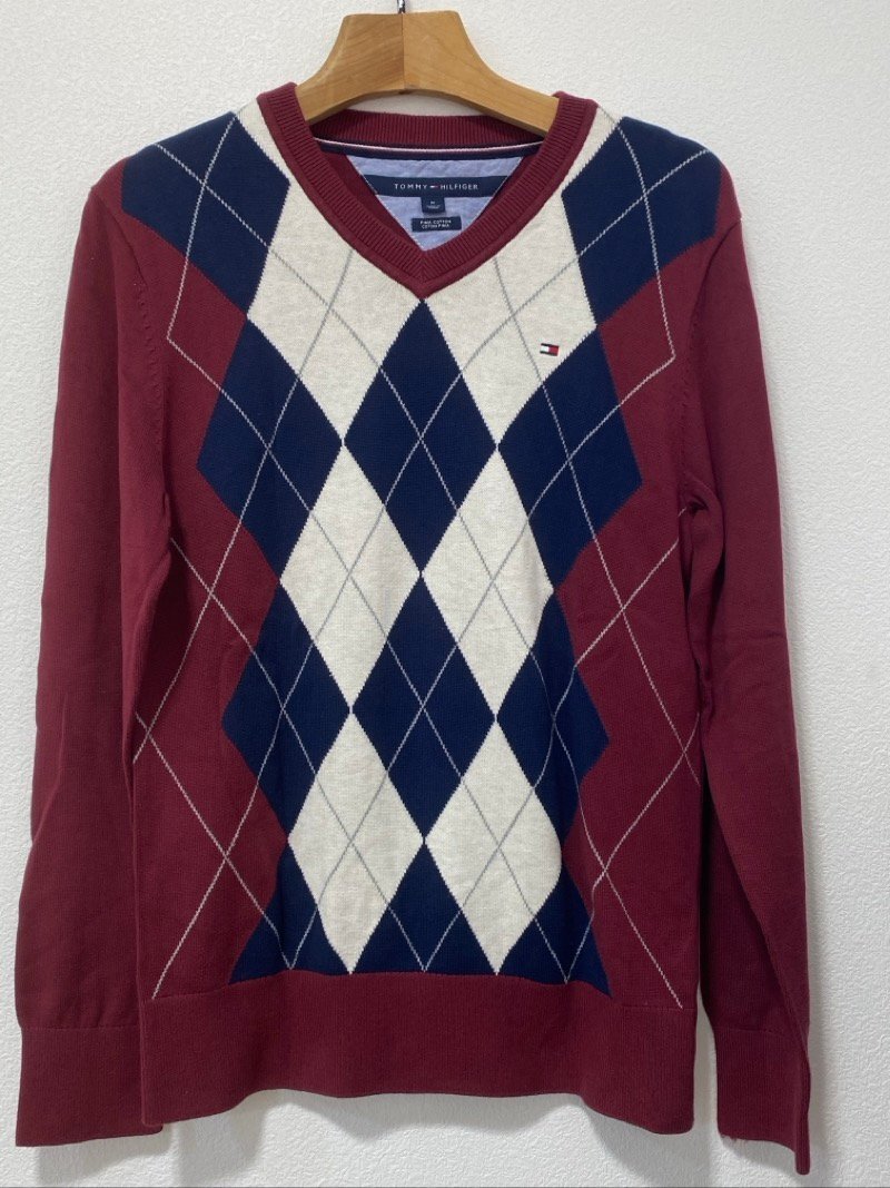 TOMMY HILFIGER ニット セーター アーガイル柄 ロゴ刺繍 Vネック 長袖 M 白 ホワイト 赤 レッド 紺トミーヒルフィガー ☆ちょこオク拍卖