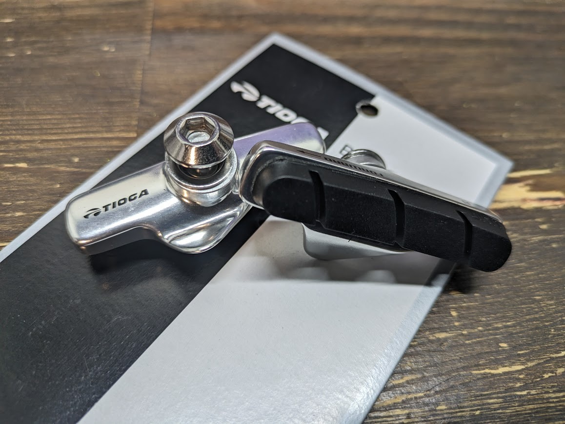 処分 TIOGA タイオガ 460C-2 Pro カーボンリム用ブレーキ カンパ カートリッジタイプ 1ホイール分 銀色 21301 ゆうメール可拍卖