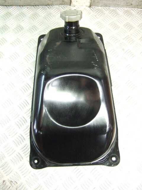 と1010 マジェスティ250 SG20J 4D9 純正 ガソリンタンク  燃料タンク拍卖