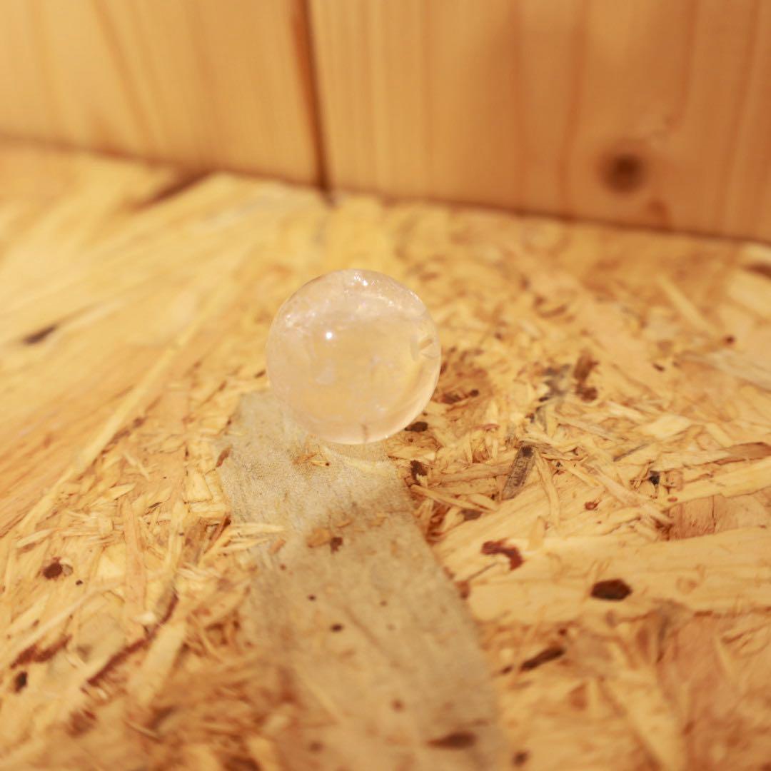 【セール中】レインボー水晶 アイリスクォーツ スフィア インテリア パワーストーン 置物 オブジェ 飾り拍卖