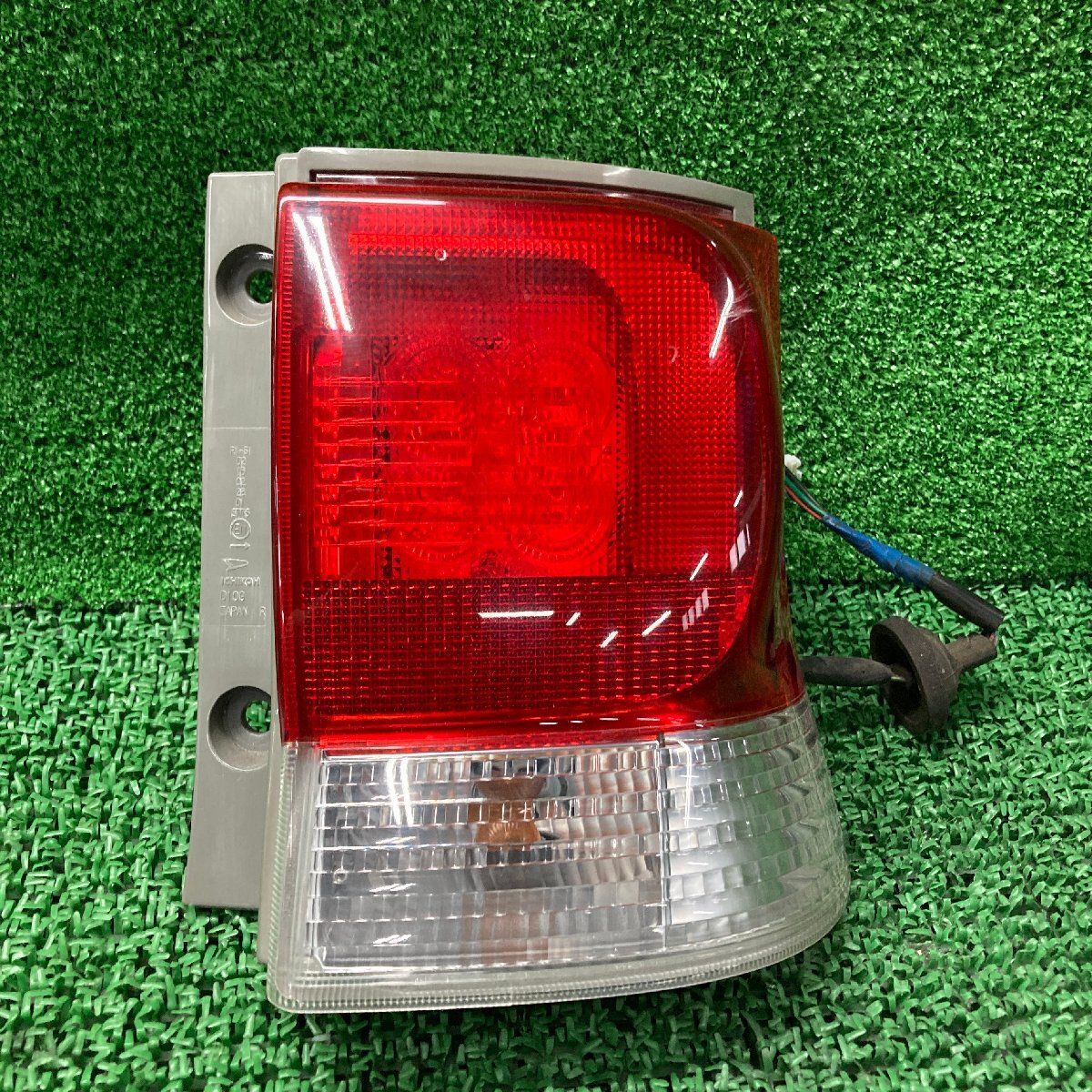 ♪♪タント L L375S 右 テールランプ テールライト ICHIKOH D109(W6794)♪♪拍卖