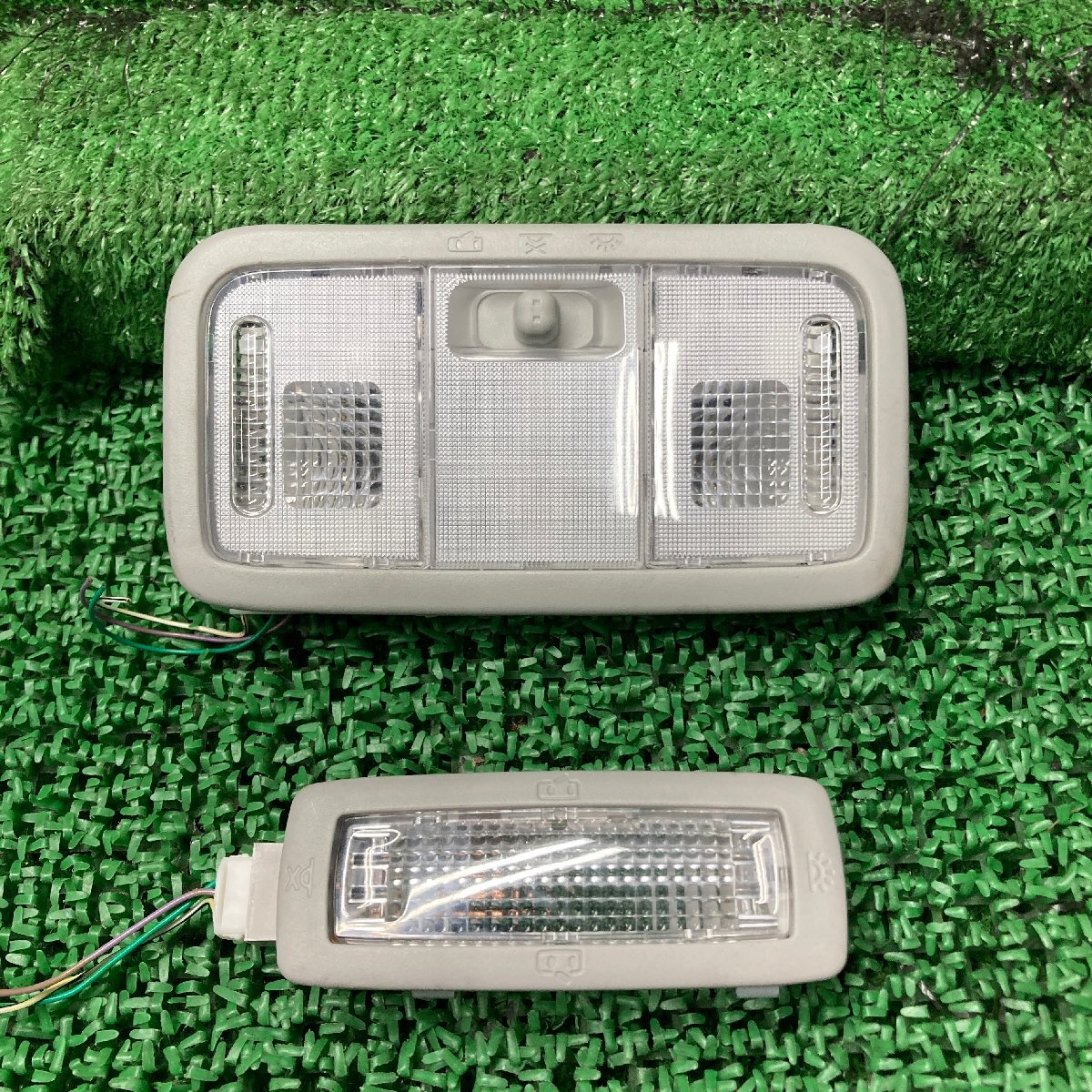 ♪♪タント LA600S X ルームランプ (W11012)♪♪拍卖