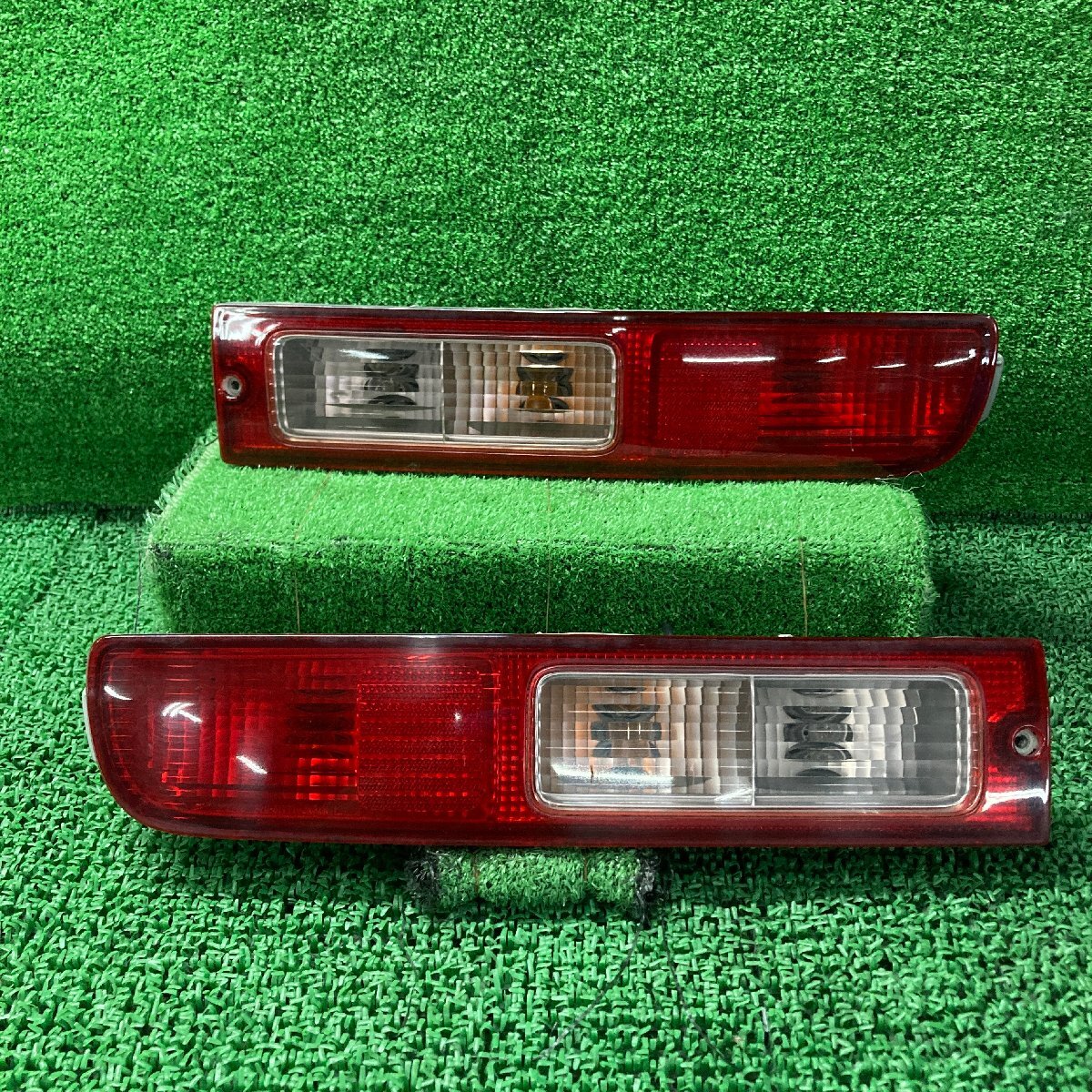 ♪♪ミニキャブ CD U61V (S321V ハイゼット) 左右 テールランプ テールライト KOITO 220-51771(W7043)♪♪拍卖