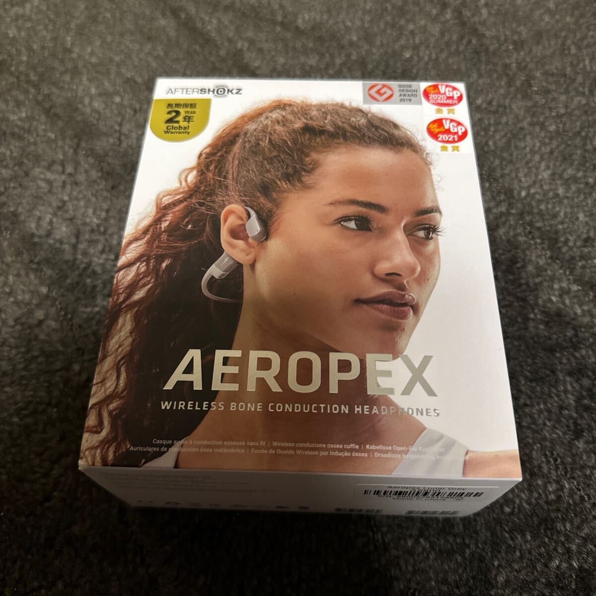 骨伝導イヤフォン aftershokz  aeropex ケース付き拍卖