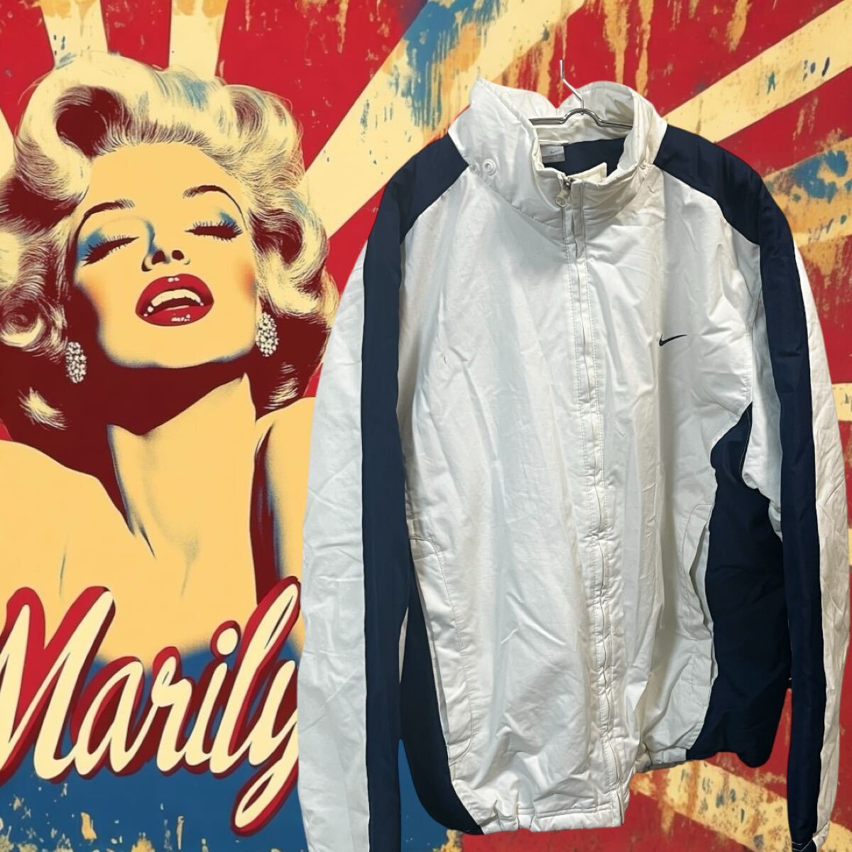 NIKE 中綿ジャケット ホワイト ネイビー Lサイズ 刺繍ロゴ スウッシュ ダウン風 ナイキ スポーツウェア EU企画 ヴィンテージ拍卖