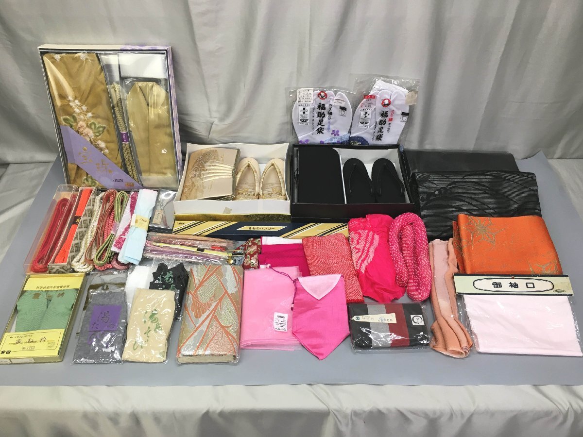 【ジャンク品】和装小物 詰め合わせ セット 帯/帯紐/草履/バッグ/足袋 など ※カビ・カビ臭あり(30925072011903AC)拍卖