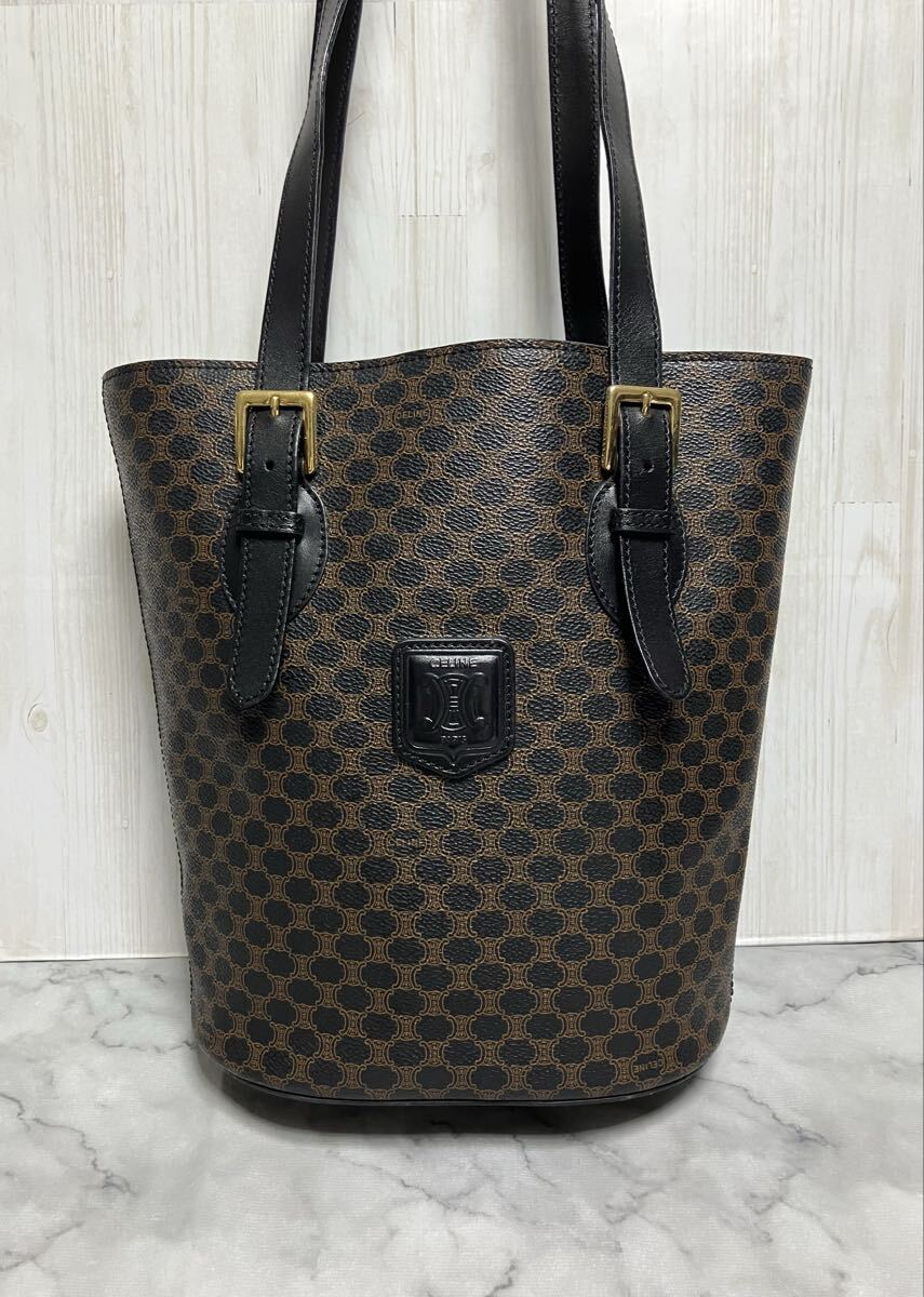 極美品 CELINE セリーヌ トリオンフ マカダム バケツ型 トートバッグ拍卖