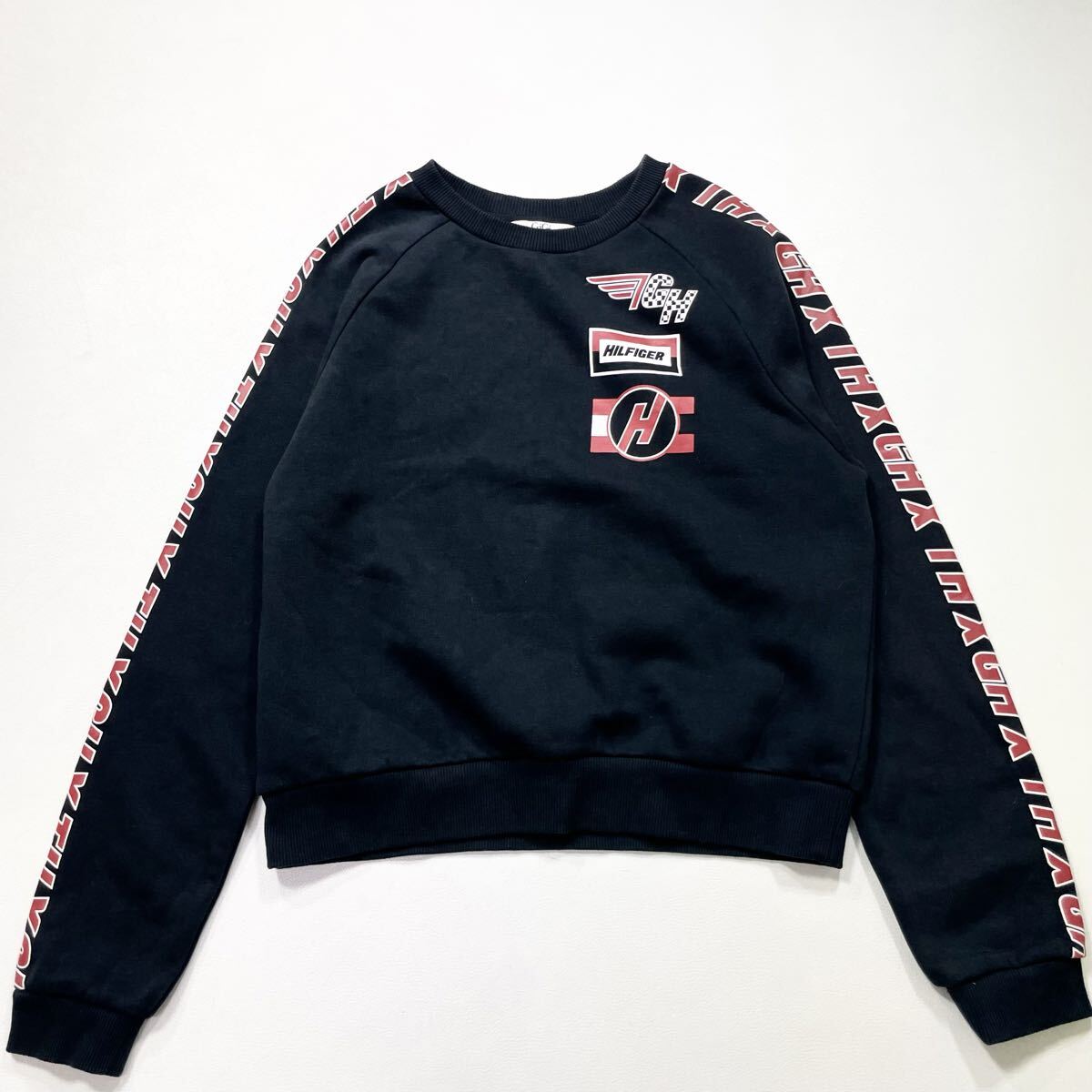 55 TOMMY HILFIGER GiGi Hadid コラボ トミーヒルフィガー スウェット ラグラン プルオーバー M トレーナー レディース ブラック 51031T拍卖