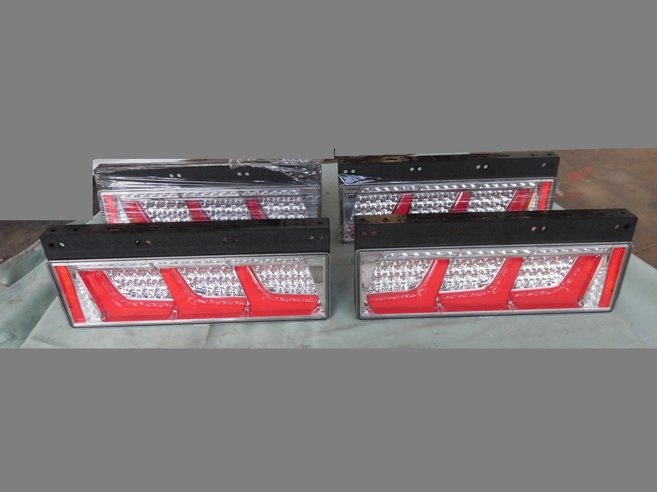 (1)小糸製作所、LEDテールランプ RLセット 新車外し,大型用,インボイス対応します、拍卖