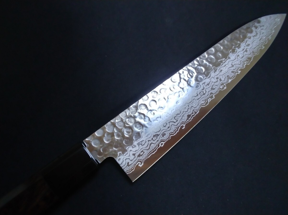 城山刃物製作所(業務用刃物メーカー直売)七寸 和牛刀 ダマスカス45層 黒檀八角水牛柄 拍卖