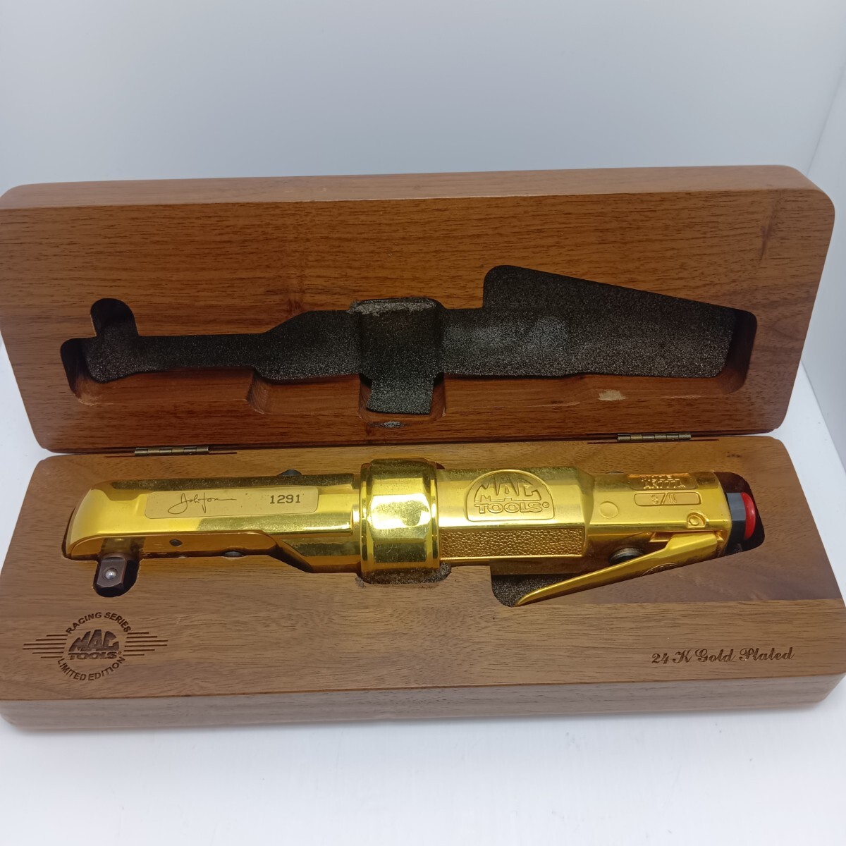 MAC TOOLS マック エアラチェット MAC TOOLS 未使用品(S) ケース付 常圧 1997年製24Kメッキ レーシングシリーズ AR777A 未使用に近い拍卖
