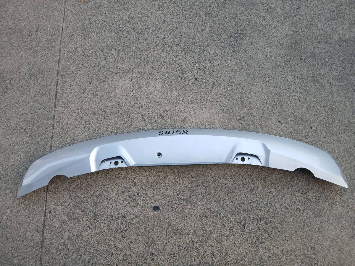 VOLVO ボルボ XC40 純正 リア ディフューザー リアバンパーロワー シルバー系 31449334 S4158拍卖