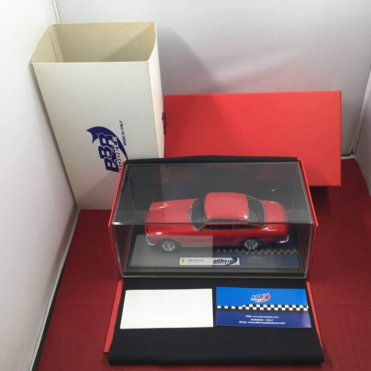 限定品 BBR 1/18 ミニカー Ferrari 330 GT 2+2 S/N 5731 1964 フェラーリ 赤 200個限定 シリアルカード入 1832 一部難あり 未使用品拍卖