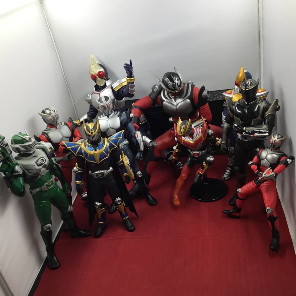 バンダイ 仮面ライダー龍騎 ビッグソフビフィギュア 龍騎 リュウガ ゾルダ 龍騎サバイブ ナイトサバイブ まとめて 10個 現状品 おまけ付き拍卖