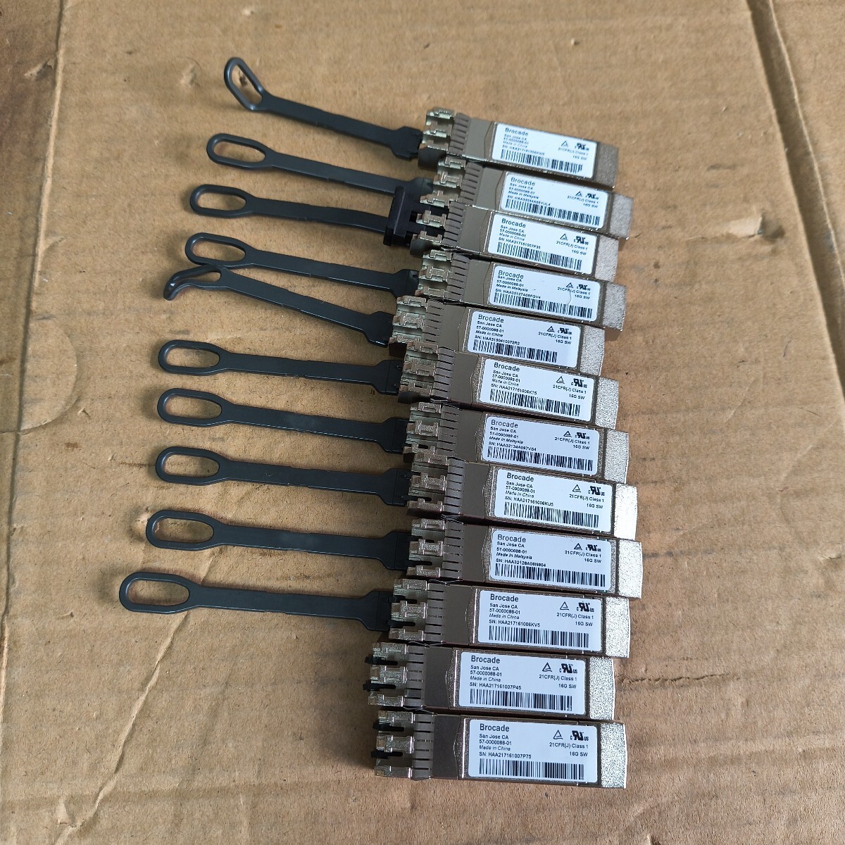 (26)Brocade SFP 16G SW トランシーバー 57-0000088-01 未確認 12個 破損あり 拍卖