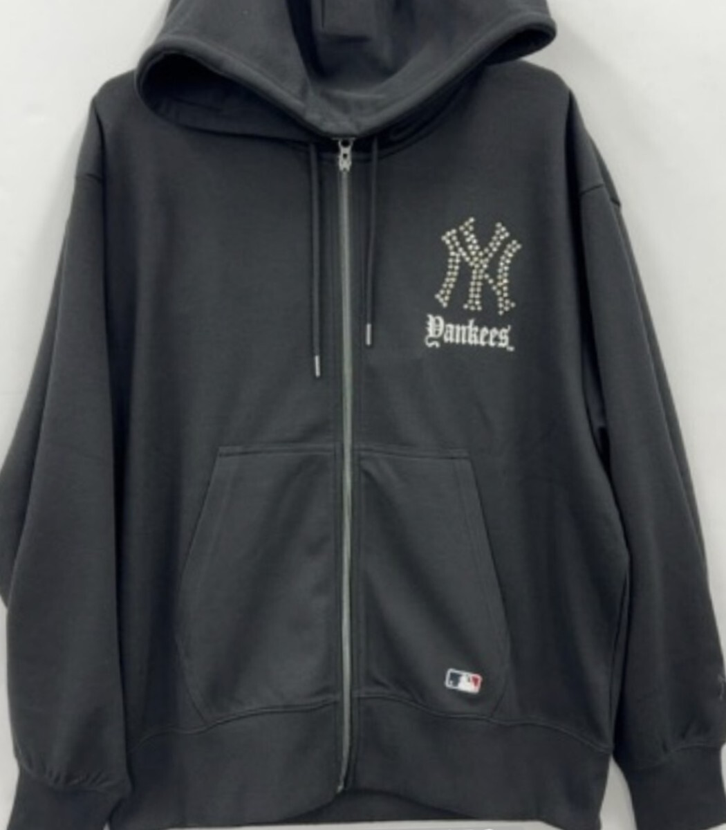 即決 MLB ニューヨーク・ヤンキース メンズジップアップパーカー【M】新品タグ付き トレーナー ラインストーン スウェット拍卖
