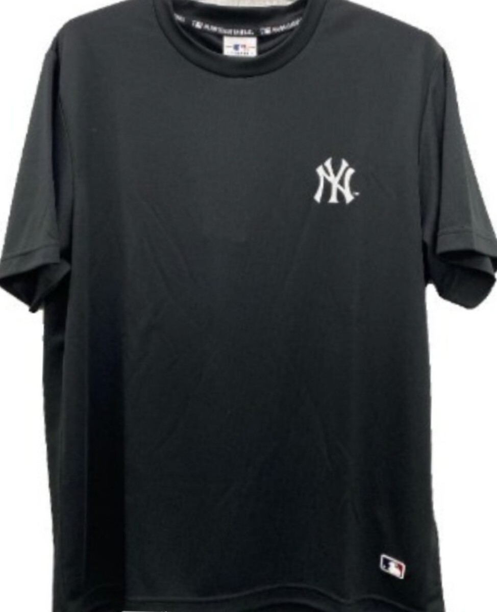 即決 MLB ニューヨーク・ヤンキース メンズ ラッシュガード【M】新品タグ付き 水着 Tシャツ ブラック拍卖