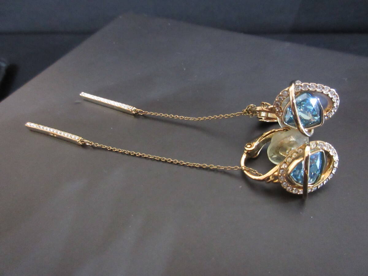 *100円~【美品】SWAROVSKI スワロフスキー クリスタルガラス ゴールドカラー チェーン イヤリング*K-05拍卖