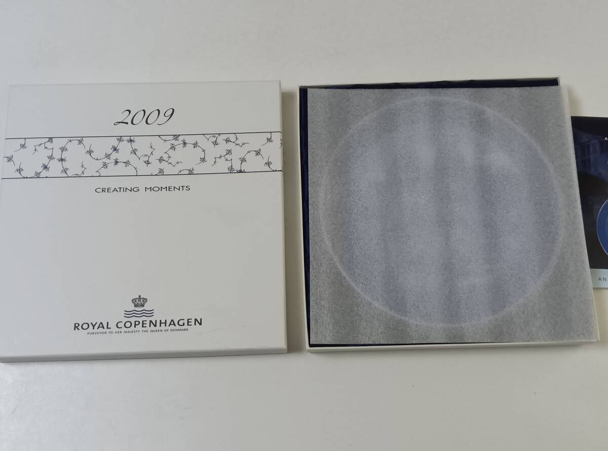 ロイヤルコペンハーゲン イヤープレート 2009年 飾り皿 絵皿 箱付き しおり付 未使用 長期保管品 ROYAL COPENHAGEN拍卖