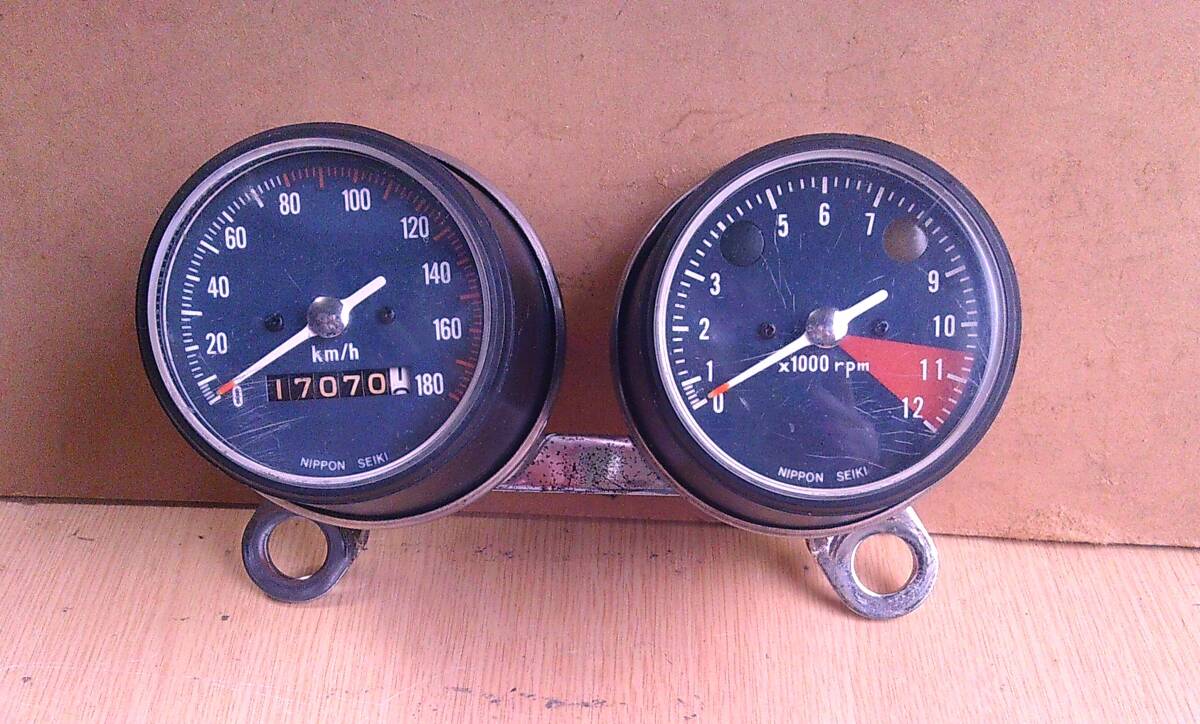 ■ く-897 スピードメーター タコメーター 旧車 中古 日本精機 当時物 ※約寸:高11.5cm 幅20.5cm 奥9cm 重さ900g拍卖
