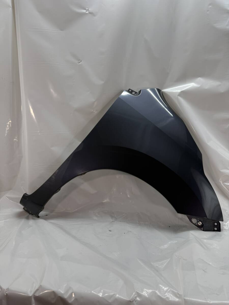 ワゴンR MH23S 右フェンダー 右 運転席側 前 フェンダー グレー ZLY ルナグレーパールメタリック 品番 57711-70K10 40配達先条件有f3拍卖