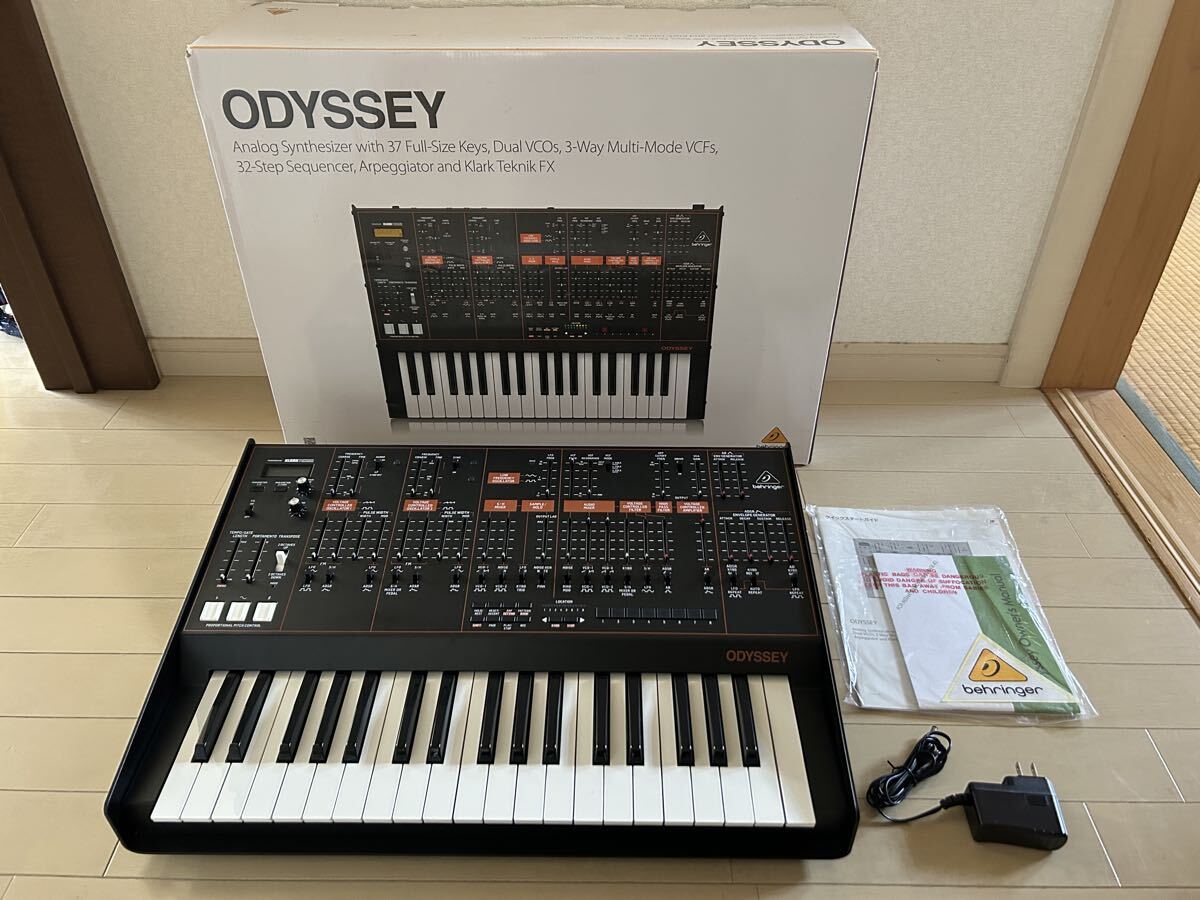 BEHRINGER ODYSSEY アナログシンセサイザー 中古品拍卖