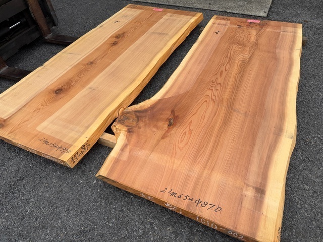 4-1262【2枚まとめ売り】野サン)400年生 天杉 銘木 杉椙 すばらしい杢 カウンターテーブル一枚板千葉県引取可 品番野1010-1・2拍卖