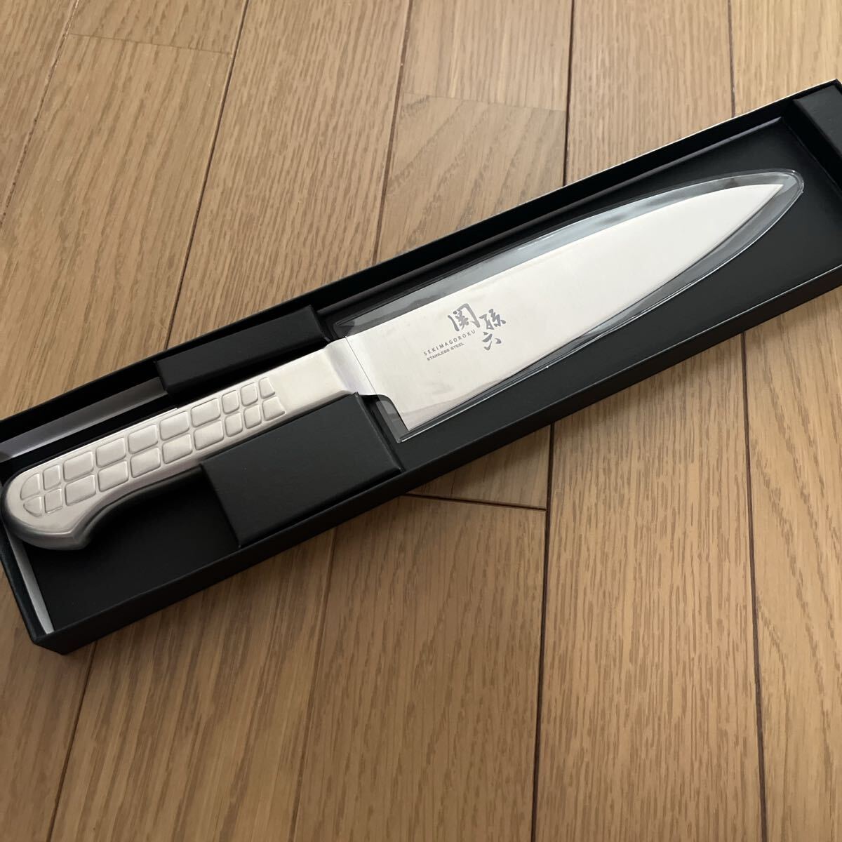 新品 KAI 貝印 関孫六 牛刀 包丁 18㎝ オールステンレス 180mm拍卖