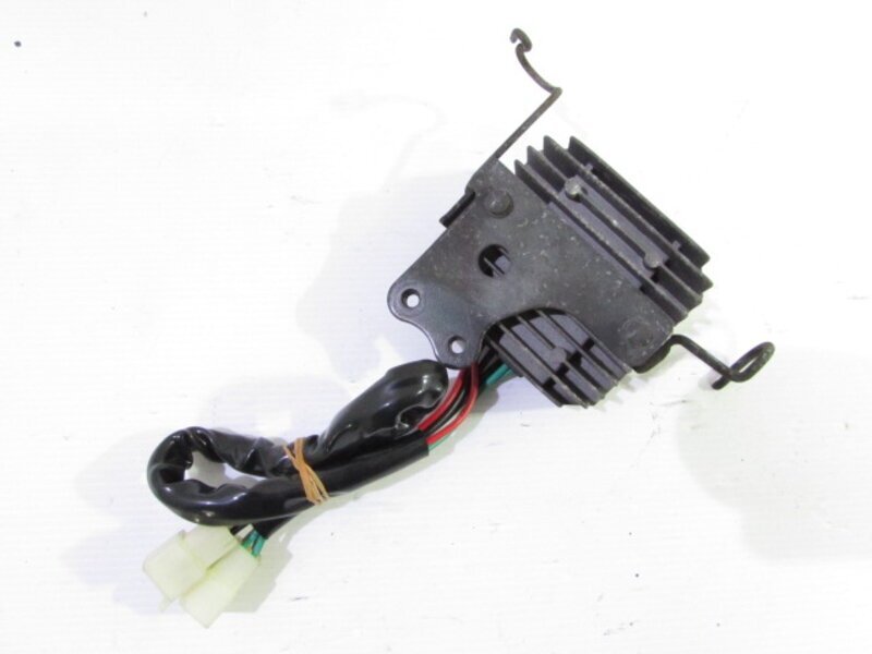 CB1300SF SC40 実動車外し 純正 レギュレーター 充電確認済 検※ SC54 スーパーフォア 限定車 スーパー ボルドール CB1300SB 166U35拍卖