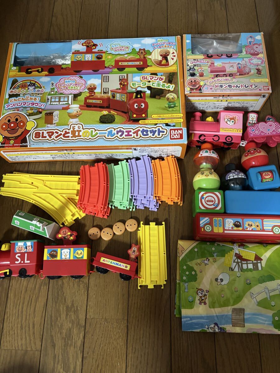 SLマンと虹のレールウェイセット&ドキンちゃんトレイン&ベビラボ脳を育むつみたくなるアンパンマン3点セット 知育玩具バンダイおもちゃ拍卖