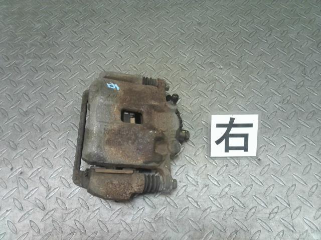 ホンダ(Honda)※同梱不可※フリード GB3 右フロントキャリパー 品番 45018-SCC-000 スチール 1ポット パット付拍卖